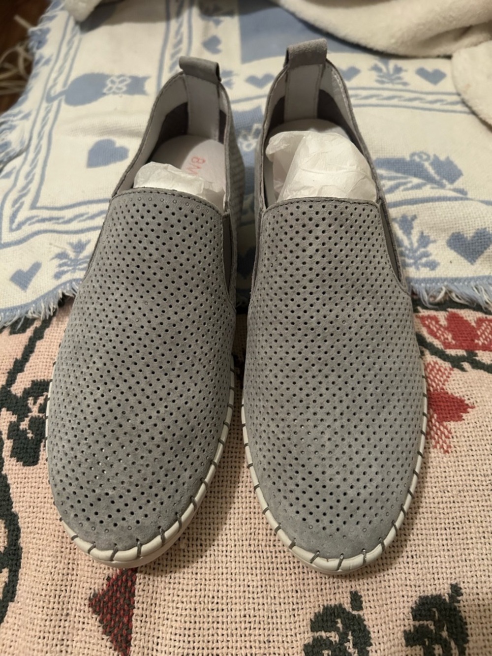 Berne Mev Gray Suede Flats Size 9